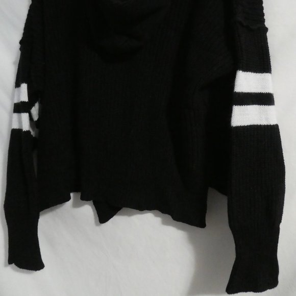 RETROD, medium, hooded striped black and white knit sweater - Picture 13 of 16
